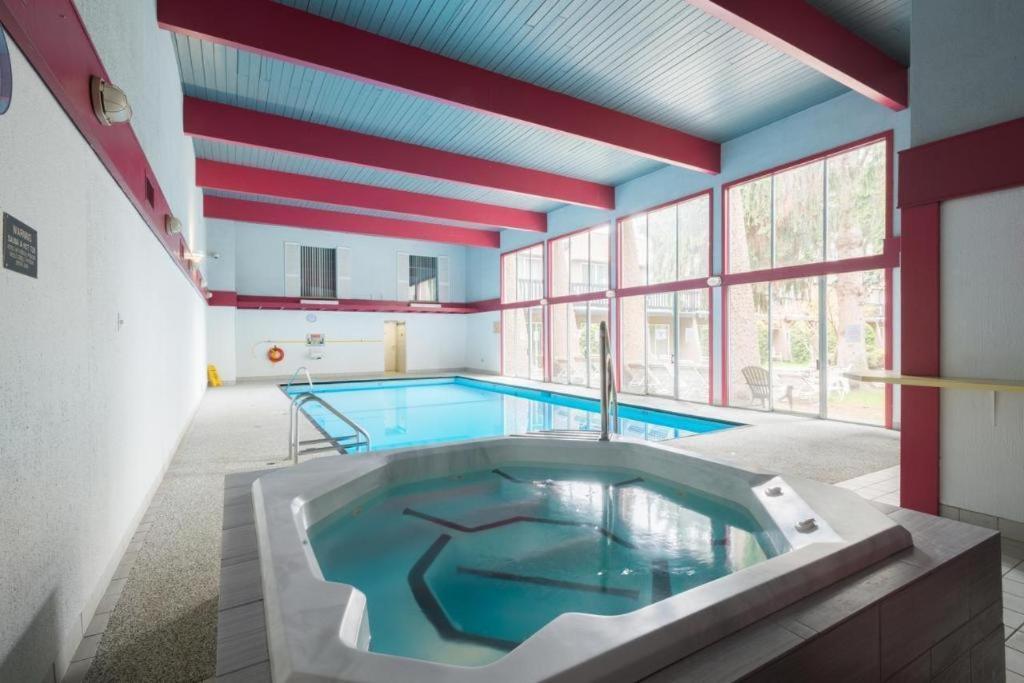 Riviera Village Green Hotel Complex Vernon Kültér fotó