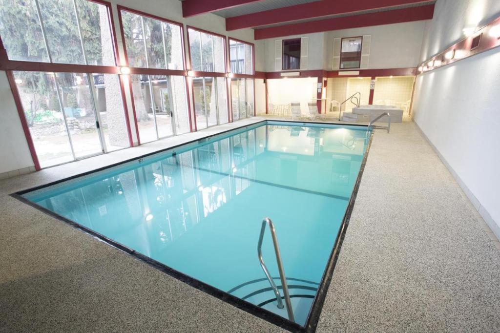 Riviera Village Green Hotel Complex Vernon Kültér fotó